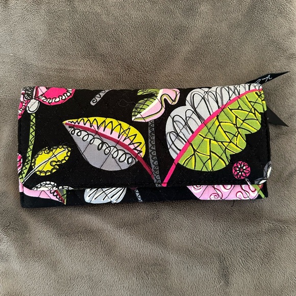 NWOT Vera Bradley Billfold Wallet - Picture 1 of 5